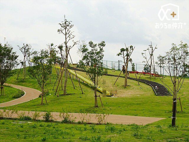 ���ӊ� �����s������������ �k��11���B�J���ʐρF��50200�������[�g�� �{�݁F���ړI�L��A���ׂ��A�V��A���N�V��A�f�b�L 880m