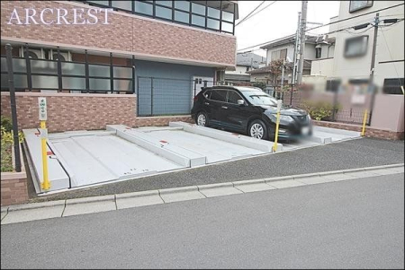 ���ԏ� ���ԏ�B�󂫏󋵂͒S���܂ł��m�F���������B���L�{�݁E�~�n�͂�����Ƃ������̍s���͂��������ɂȂ�܂��B�����x���n�ɑ����^�΂�Ă݂܂��񂩁H���ЃX�^�b�t�����ē��������܂��B