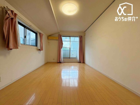 �Q�� �o���R�j�[�ɖʂ������邢�Q���̗l�q�B