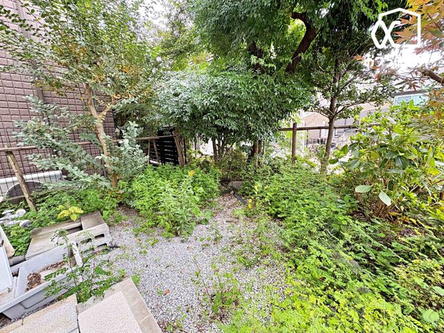 ���̑� ����̗l�q�B�K�[�f�j���O���y���߂܂��B