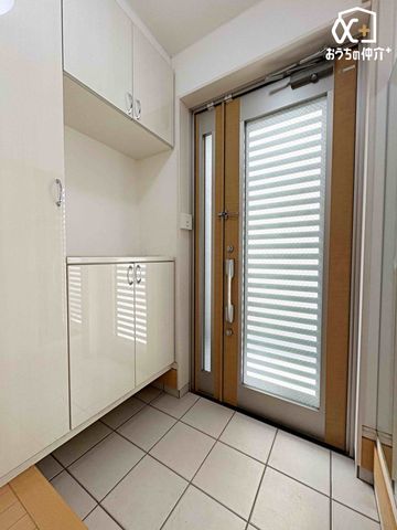 ���� �V���[�Y�{�b�N�X�t���̌��ւł��B