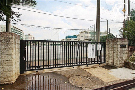 ���ӊ� �������s�����򒆊w�Z �k��8���B���a47�N�J�Z�B���k��249�l(�ߘa4�N���_) ����ڕW�́A��蔭�������́E�l�Ԋ֌W�`���́E�L���Ȑl��������������́B 630m