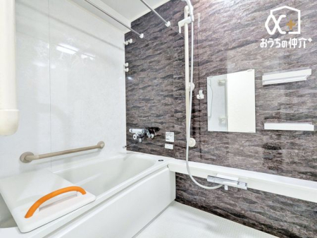 ���� 1�؃^�C�v�̑傫�ȗ����ɂȂ��Ă���܂��B�����Ȃ��q�l�����Ă����Ƒ��œ������\�ƂȂ��Ă���܂��B�܂��A���g�����y���߂���X�̔�������Ă�����ԂɂȂ邱�ƊԈႢ�Ȃ��ł��I