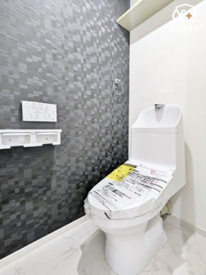 �g�C�� �������̂��邷������Ƃ����g�C���B�����g���ꏊ�����炱���A�������₨�|�����ȒP�ȃV���v���ȃf�U�C���ł��B�����t���Ȃ̂ŁA�펞���C���ł��A�C�ɂȂ鉘���J�r�̔�����}�����܂��ˁI