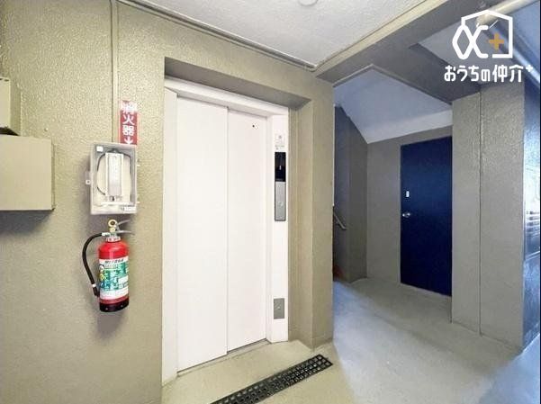 ���̑� �s�G���x�[�^�[�t���w�K�ł��ړ����X���[�Y�ŁA�ו��̉^����x�r�[�J�[���p�����K�B�o���A�t���[�ŕ��L������ɗD�����A�h�Ɩʂł����S�ł��B