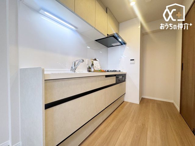 ���r���O -