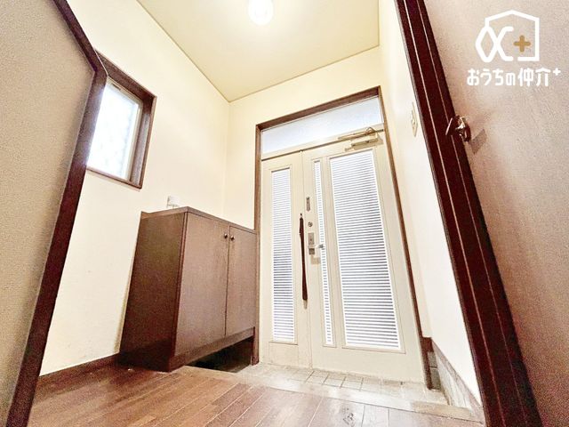 ���� �L�X�Ƃ������ւ́A�������Ƃ����X�y�[�X�ŁA�Ƒ��݂�Ȃ̌C��ו�������������[�ł��܂��B���q���ɂ����S���Ă��}���ł���A���邭�J���I�Ȉ�ۂ�^�����Ԃł��B