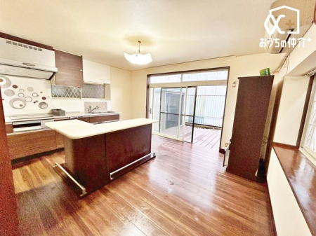 ���r���O ���邢�z�˂��ł��ӂ�郊�r���O�`�Ƒ��c���̎����߂���LDK�ł��B������������Ԃł������Ɗ�����J���������́B���₩�Ȗ����𑗂邱�Ƃ��ł����Ԃł��B