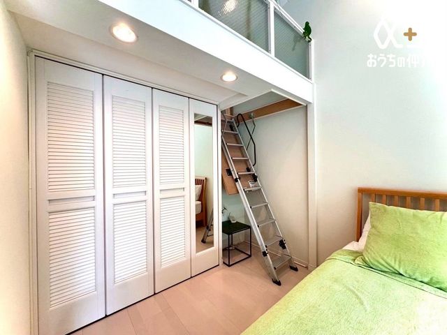 ���[ ���r���O���[