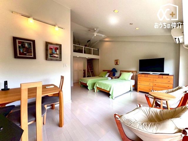 ���r���O 15.7���̃��r���O