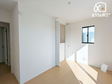 ���̑� ���邢�m���ł��B�V���v���Ȃ������Ȃ̂ŉƋ�̔z�u��C���e���A�ȂǊy���߂����ł���