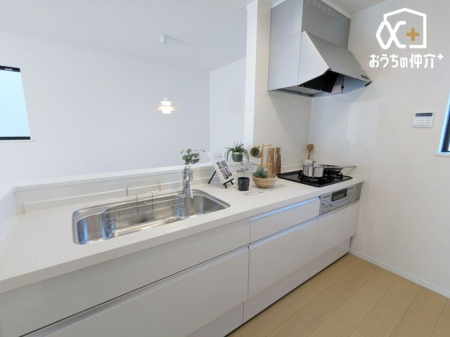 �L�b�`�� �����g���L�b�`�������炱���A�H���̏������y�������ԂɁI�w�Z�������ł��X���[�Y�ɖ��ʂȂ���Ƃł��x�w���������ȒP�ɂł���x�ȂǁA���ꂵ���H�v����������I�������y��������L�b�`���X�y�[�X�ł�