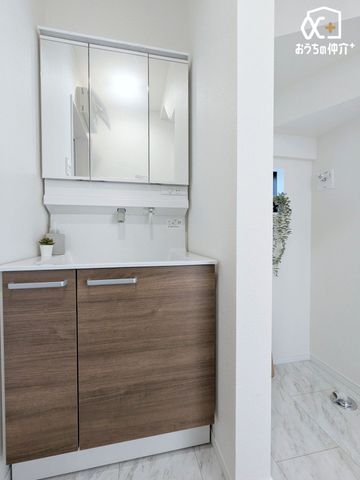 ���ʑ�E���ʏ� �V�����[����t���ŁA����������y�ɂł��܂��B�Q���������������ȒP�ɔ���G�炷���Ƃ��ł���̂ŁA�w�A�Z�b�g���X���[�Y�I�܂��A�z�[�X���L�т�̂ŁA���ʃ{�E���̂��|�����ȒP�ɁB