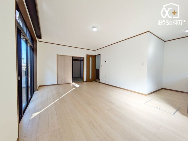 ���r���O �`Living�`����Ȃɂ��z�������郊�r���O�͋C�������ǂ��ł��ˁB�����������J���[�Ŏd�グ�������b�N�X��Ԃł��I