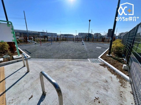 ���̑� �~�n���̌����ɂȂ�܂��B�����V�΂������������ꏊ�ɂȂ��Ă���܂��B