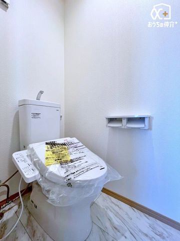 �g�C�� 1�K��2�K�ɂ��ꂼ��g�C����ݒu�B���̃o�^�o�^���鎞�ԑтɂ����ݍ������ƂȂ����K�ɂ��g�����������܂��ˁB