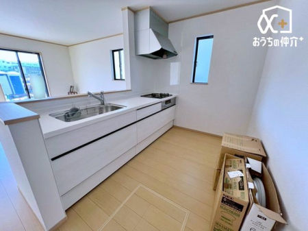 �L�b�`�� �����g���L�b�`�������炱���A�H���̏������y�������ԂɁI�w�Z�������ł��X���[�Y�ɖ��ʂȂ���Ƃł��x�w���������ȒP�ɂł���x�ȂǁA���ꂵ���H�v����������I�������y��������L�b�`���X�y�[�X�ł�