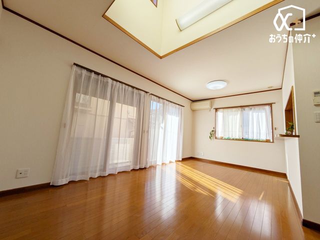  �`Living�`����Ȃɂ��z�������郊�r���O�͋C�������ǂ��ł��ˁB�����������J���[�Ŏd�グ�������b�N�X��Ԃł��I