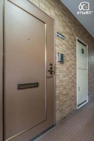 ���� ��Ƃ肠�錺�֑O�̃X�y�[�X���A�Z�܂��̕\���L���ɂ��A��i�Ȉ�ۂ�^���܂��B