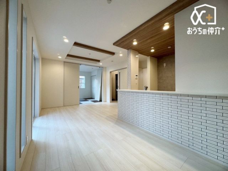 ���r���O -