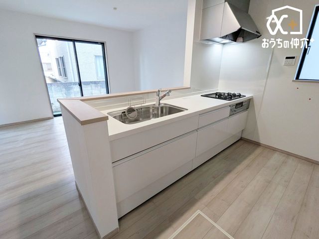 �L�b�`�� �l�C�̑Ζʃ^�C�v�̃L�b�`���I�z�V�����₷���H���̏������Еt�����͂��ǂ�܂��B���������Ȃ��烊�r���O�����n���A���q�l���V�ԗl�q�������Ȃ���̂�������A�h���������ƃA�h�o�C�X���ł��܂���