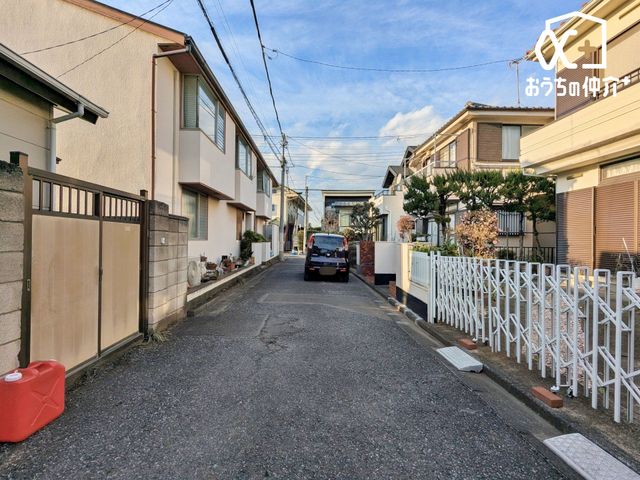 ���ӊ� ���v���Ďs����咆�w�Z �k��15���B���ڐ�Ɨ�����̍����n�_�ɗ��n����A���R�L���Ȋ��Ɉʒu���Ă��܂��B 1190m