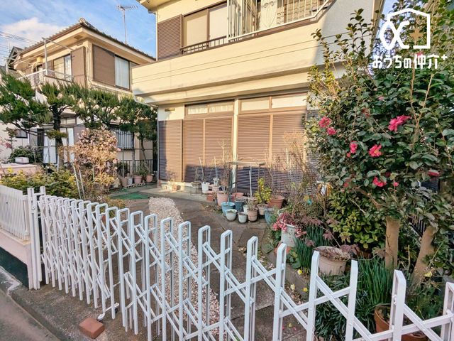 ���ӊ� ���v���Ďs����񏬊w�Z �k��12���B�w���琔���Ƃ������n�����ɂ�������炸�C�w�Z�̎��͂ɂ͔����_�݂����������b�܂ꂽ������ɂ���܂��B 950m