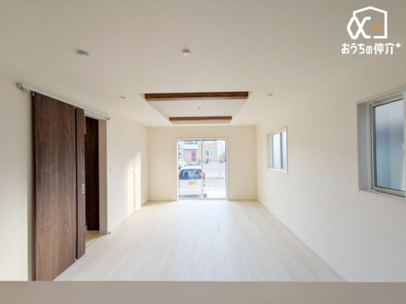 ���r���O �`Living�`�������������͋C��LDK�B�̂�т肭�낮�\�t�@��A���H�����y���ރ_�C�j���O�Z�b�g��u���Ă��������͂���܂���B