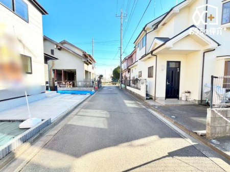 ���n�O�ώʐ^ �O�ʓ��H�͐������H�Ƃ��Ďg���₷���A�Ԃ̏o������X���[�Y�B����̈ړ������₷���A���K�ȏZ���������Ă��܂��B