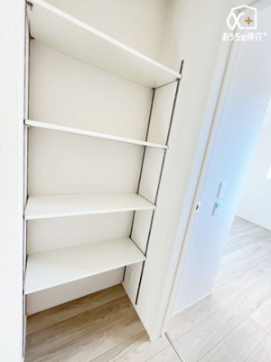 ���[ 2�K�̘L���ɂ�����I�ł��B���L�X�y�[�X�̕����܂Ƃ߂Ď��[�ł��A��炵�����R�Ɛ����܂��B