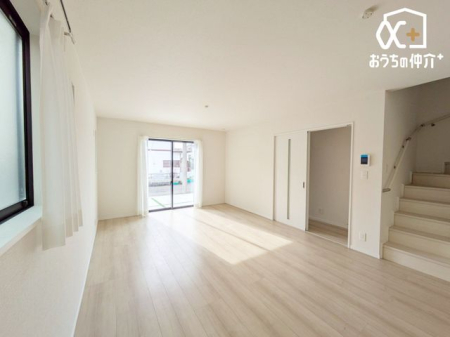 ���r���O -