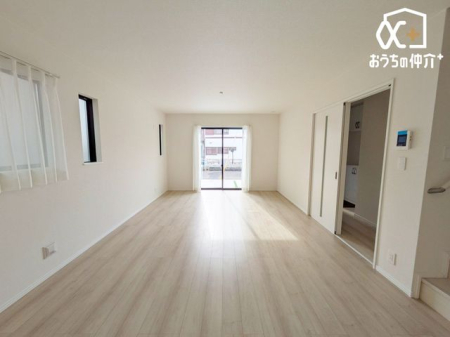 ���r���O -