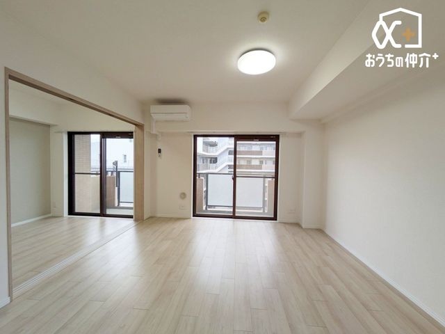 ���r���O -