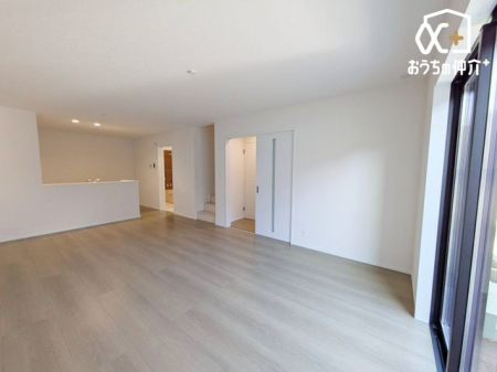 ���r���O -