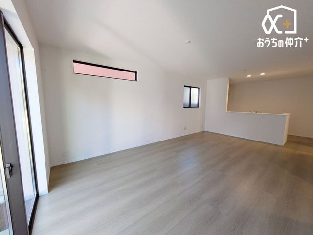 ���r���O -