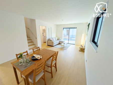 ���r���O -