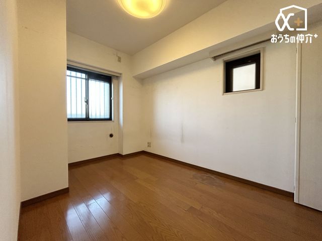 �q������ -