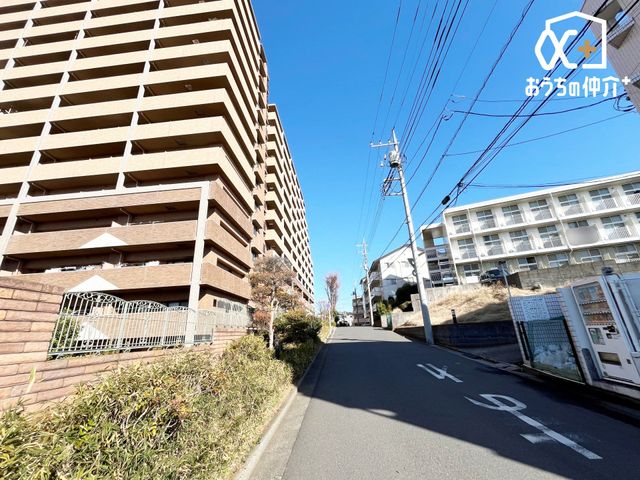 ���̑� �O�ʓ��H�͐������H�Ƃ��Ďg���₷���A�Ԃ̏o������X���[�Y�B����̈ړ������₷���A���K�ȏZ���������Ă��܂��B