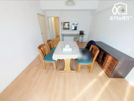 ���r���O -