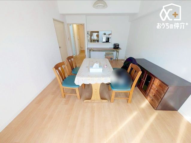 ���r���O -