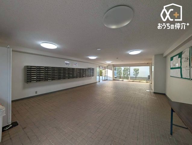 �G���g�����X -