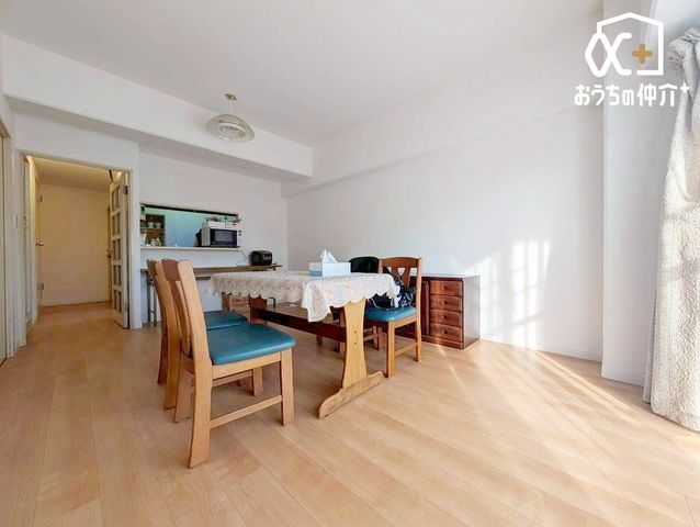 ���r���O -