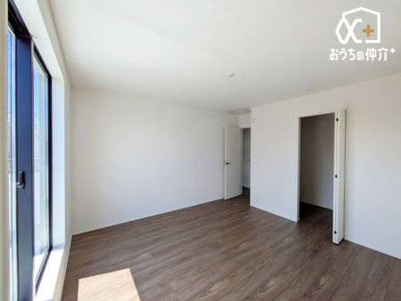 �Q�� -