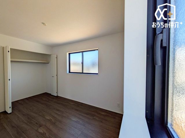 �Q�� -
