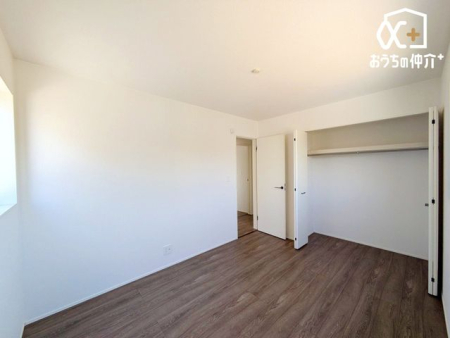 �Q�� -