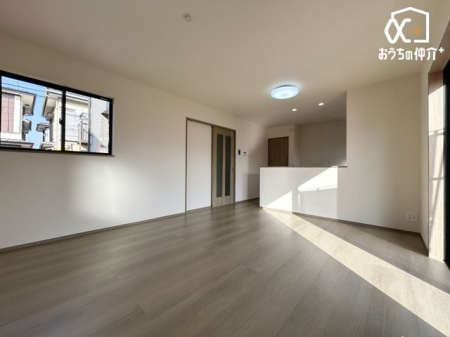 ���r���O -