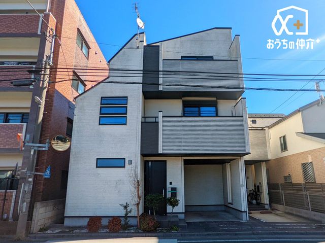 ���n�O�ώʐ^ ���o�X�֏[���I�i�q�������u�g�ˎ��v�w�ւ����K�A�N�Z�X���k�������ɏ���������ȂǗΖL���ȏZ�����R���r�j�k���Q��