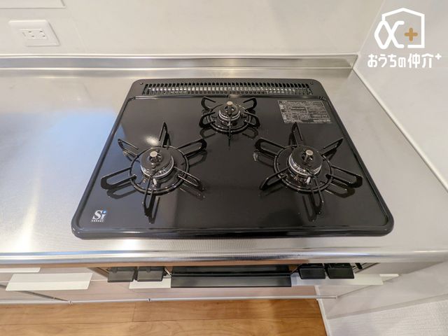 �L�b�`�� �����ɒ������ł��Ă��������͂��ǂ�3���R�����̃L�b�`���ł��B�������͖����̂��ƂȂ̂Ō����ǂ����������ł���̂͊������ł��ˁB