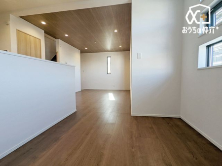 ���r���O 2�K��LDK�����邽�߁A����̎������C�ɂȂ�܂���B�v���C�x�[�g��Ԃ��ۂ����LDK�ł��I