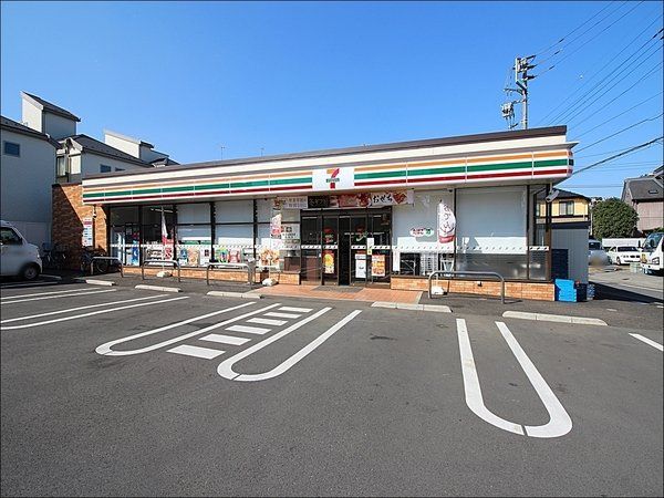 ���ӊ� �Z�u���C���u���������Ђ΂肪�u2���ړX �k��13���B24���ԉc�ƂȂ̂ŋ}�Ȃ��������ɂ��֗��ł��B�����ʂ艈���Ɉʒu���Ă���A���ٓ���y�H�A���ݕ���̔����Ă��܂��B���ԏ�L 1030m